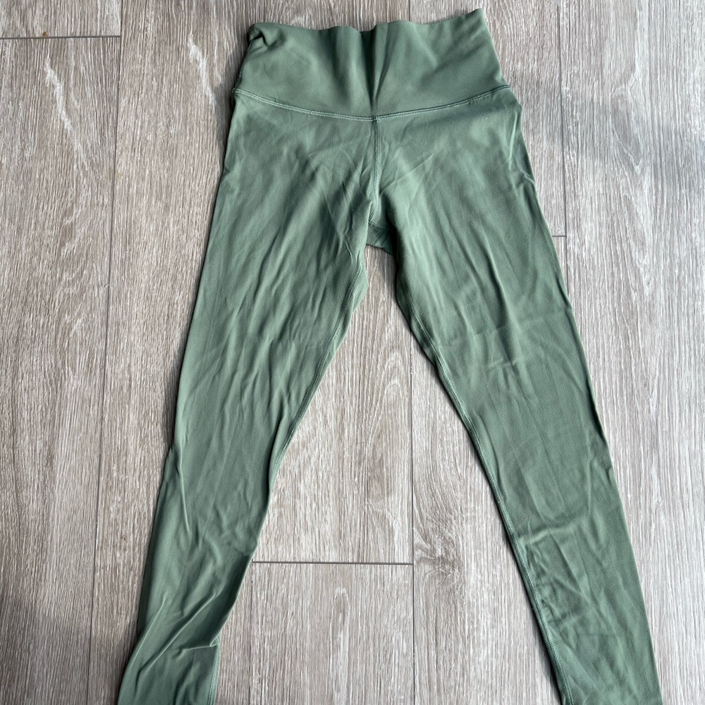 Aritzia TNA Butter Leggings